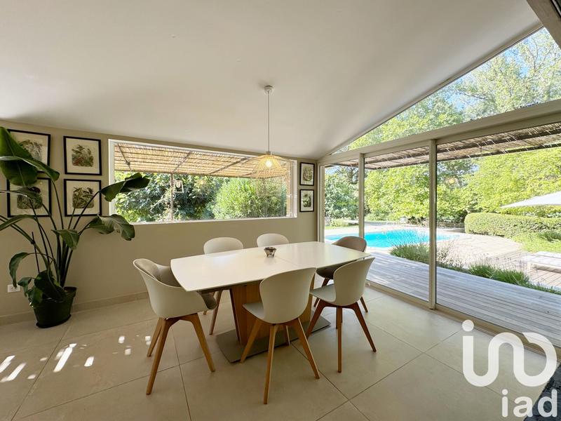 Maison - 250 m² - 8 pièces