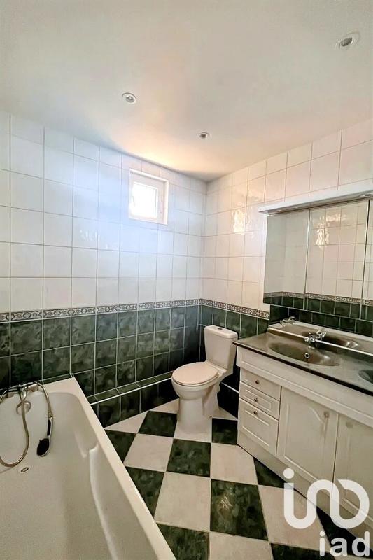 Maison - 99 m² - 5 pièces