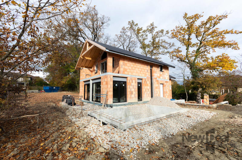 Maison - 238 m² - 5 pièces