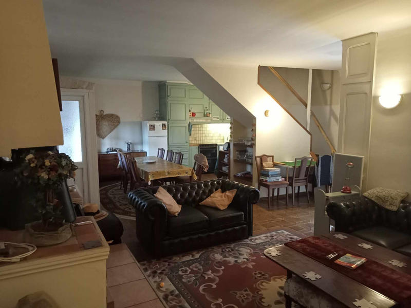 Maison - 231 m² - 12 pièces