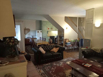 Maison - 231 m² - 12 pièces
