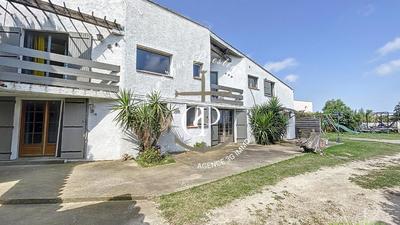 Propriété - 308 m² - 13 pièces