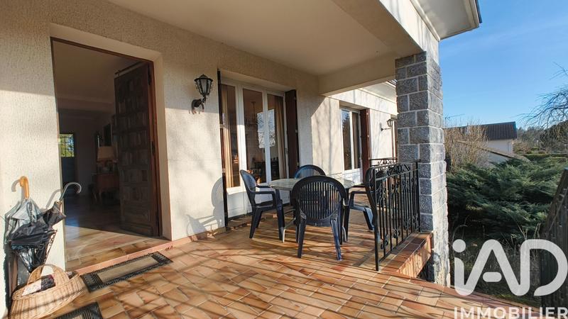 Maison - 252 m² - 12 pièces