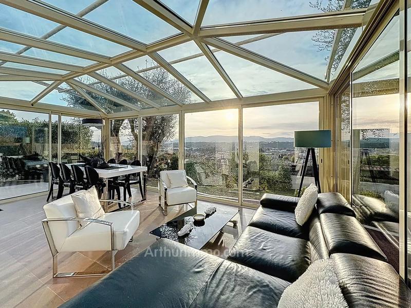 Maison - 125 m² - 7 pièces