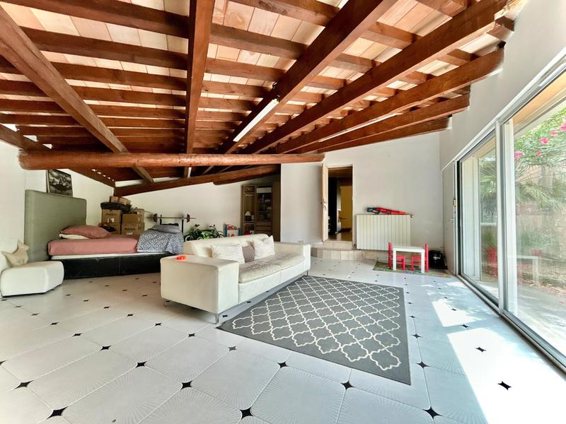 Villa - 262 m² - 6 pièces