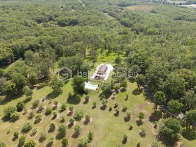 Propriété - 105 m² - 4 pièces