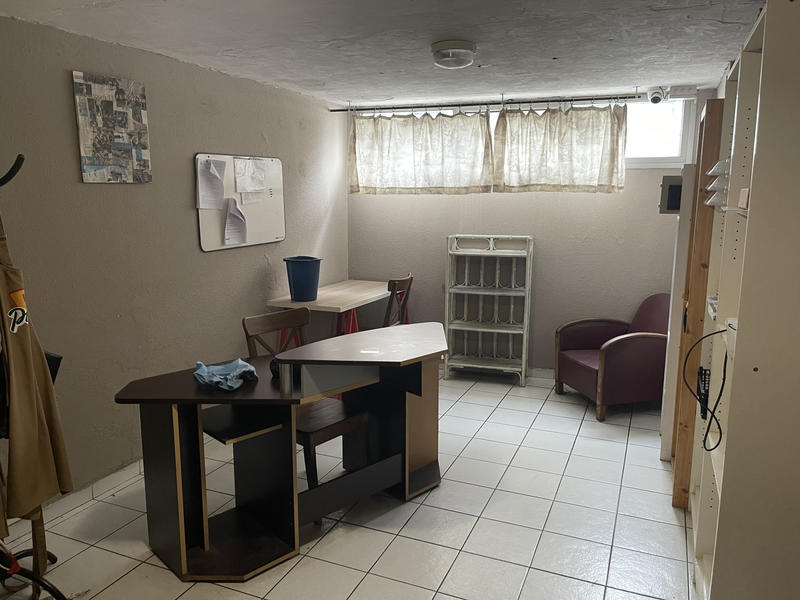 Fonds de commerce - Magasins - 230 m²