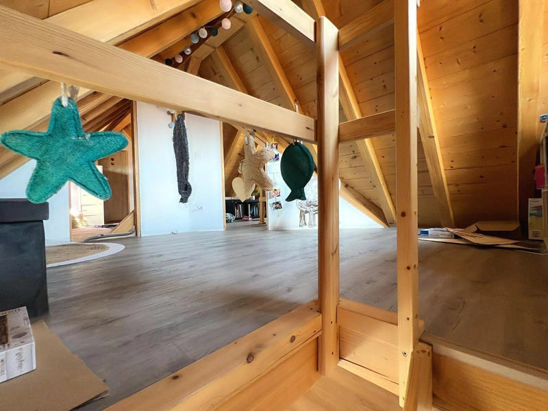 Maison - 240 m² - 9 pièces