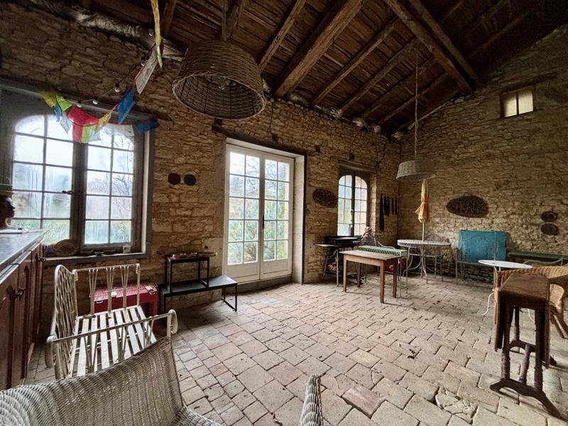 Maison - 320 m² - 13 pièces