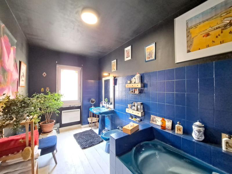 Maison - 230 m² - 6 pièces