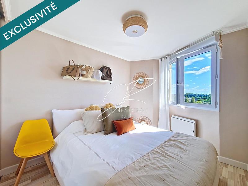 Appartement - 92 m² - 5 pièces