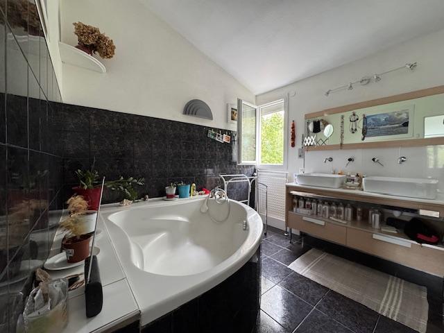 Maison d'architecte - 106 m² - 5 pièces