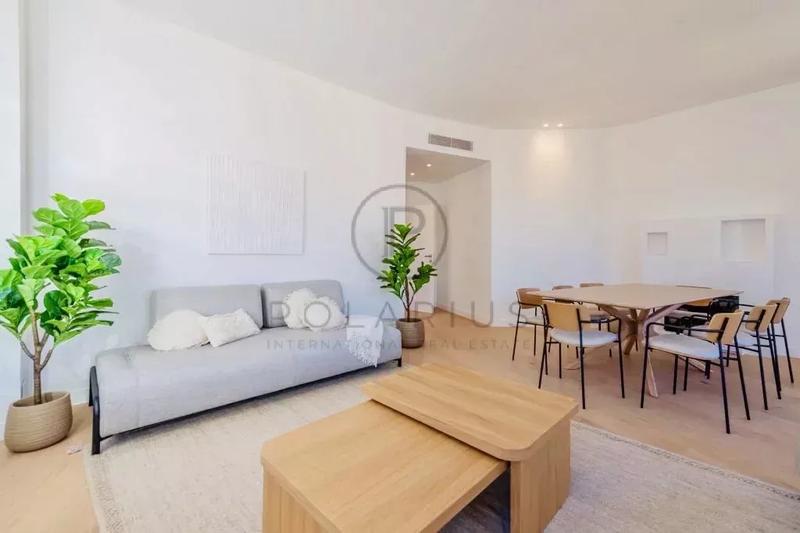 Appartement - 136 m² - 5 pièces