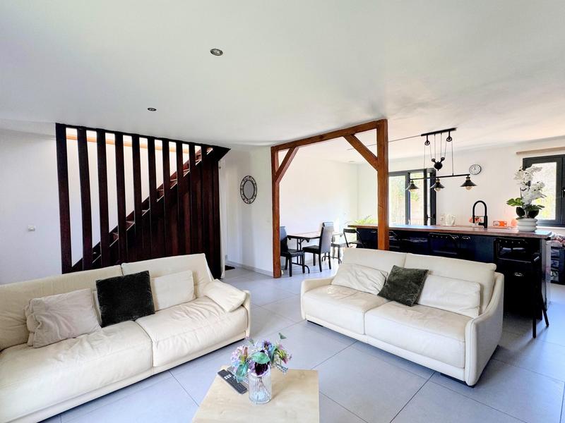 Maison - 102 m² - 5 pièces