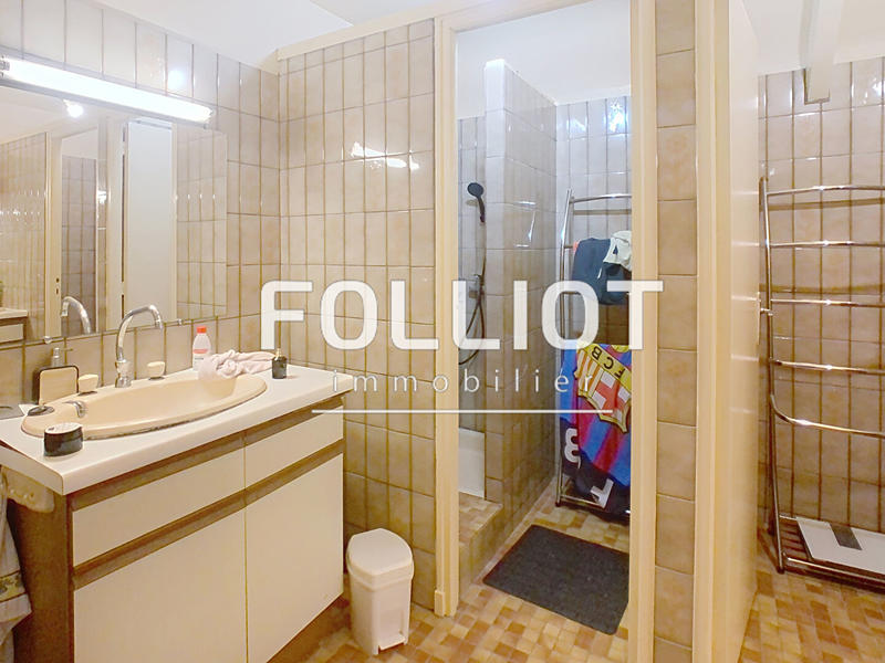 Maison - 266 m² - 12 pièces