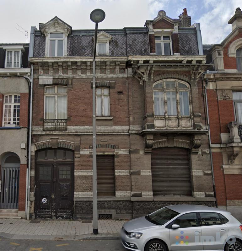 Maison - 252 m² - 8 pièces