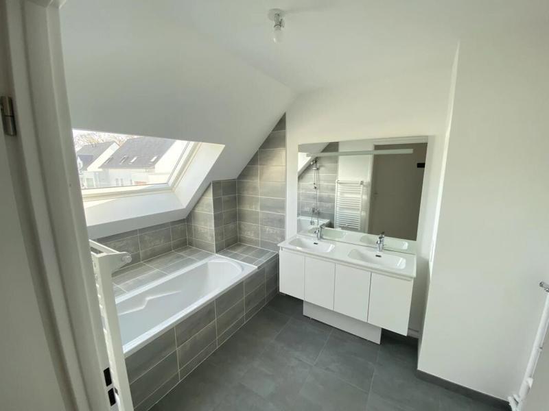 Maison - 86 m² - 4 pièces