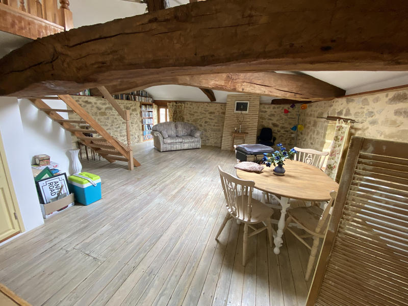 Maison - 240 m² - 8 pièces