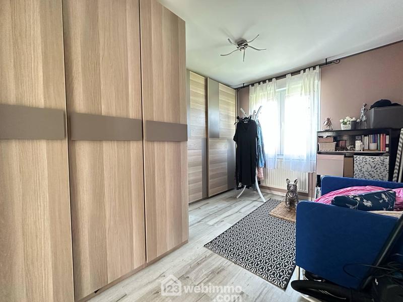 Maison - 204 m² - 9 pièces