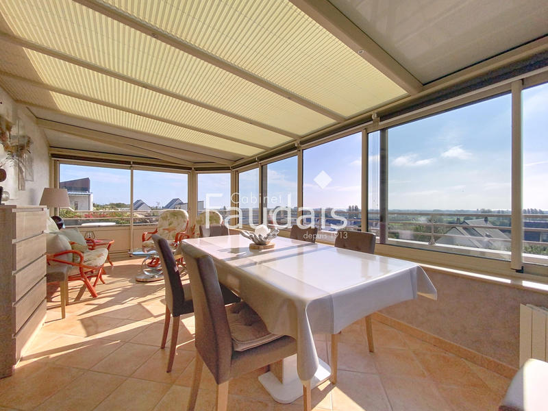 Maison - 105 m² - 6 pièces