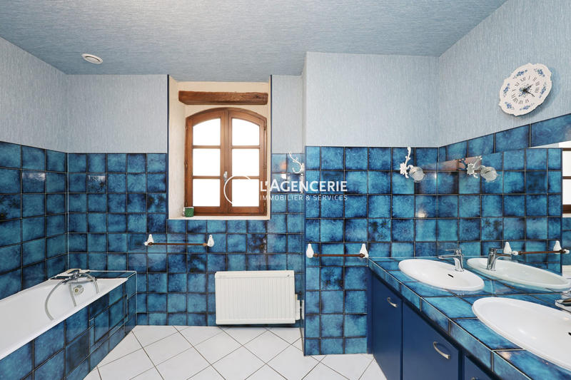 Maison - 190 m² - 6 pièces