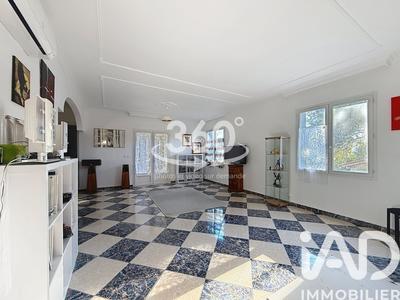 Appartement - 84 m² - 3 pièces