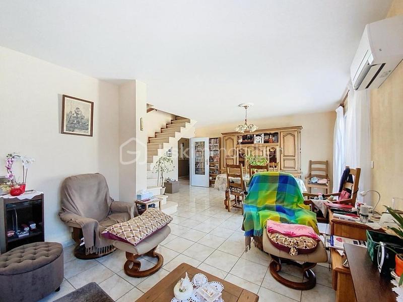 Maison traditionnelle - 92 m² - 4 pièces