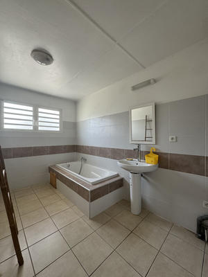 Maison - 100 m² - 4 pièces