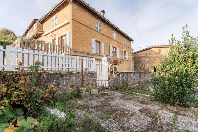 Demeure - 198 m² - 7 pièces