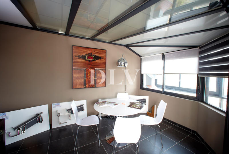 Immeuble - 1 700 m²