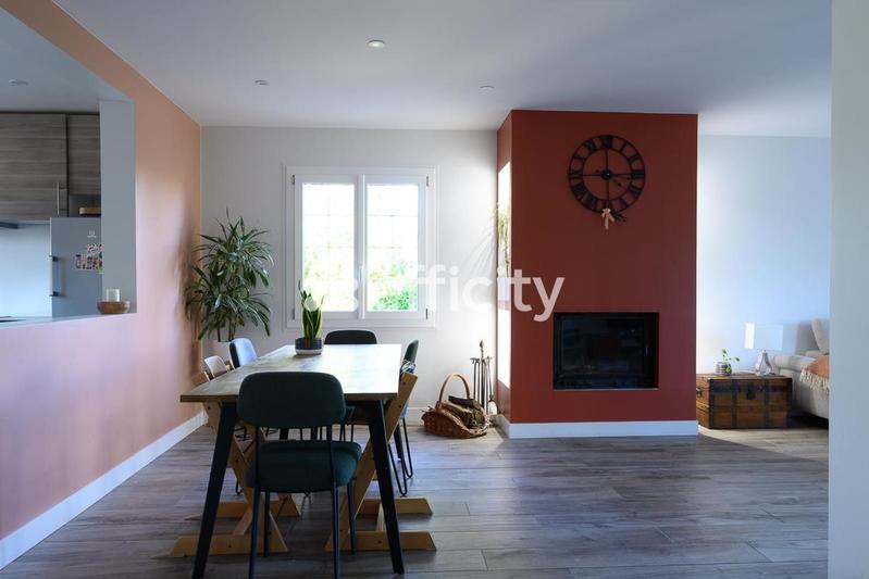 Maison - 151 m² - 7 pièces