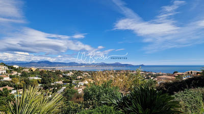 Villa - 240 m² - 7 pièces