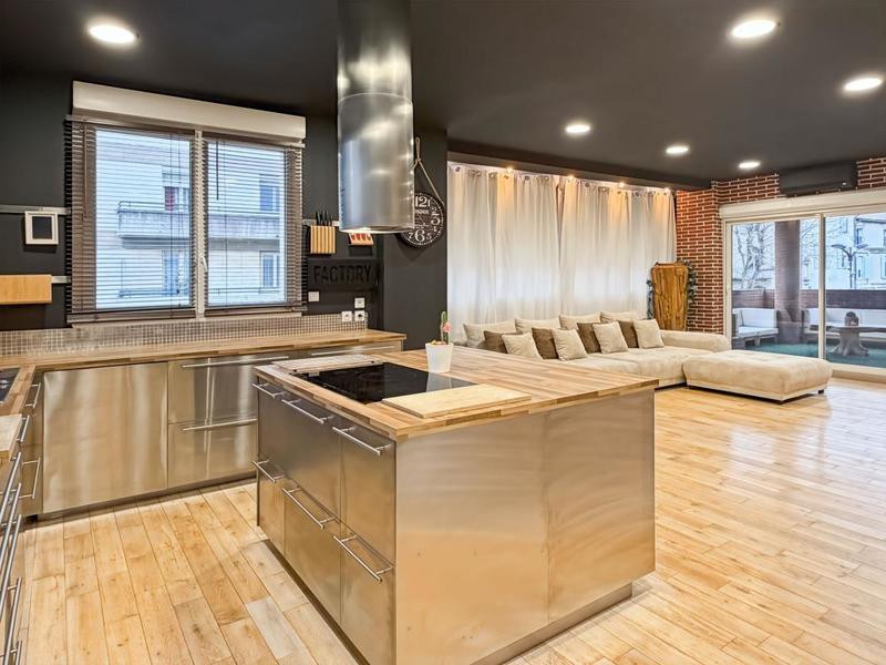 Appartement - 140 m² - 3 pièces