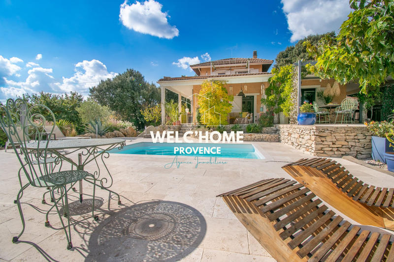 Maison - 102 m² - 6 pièces