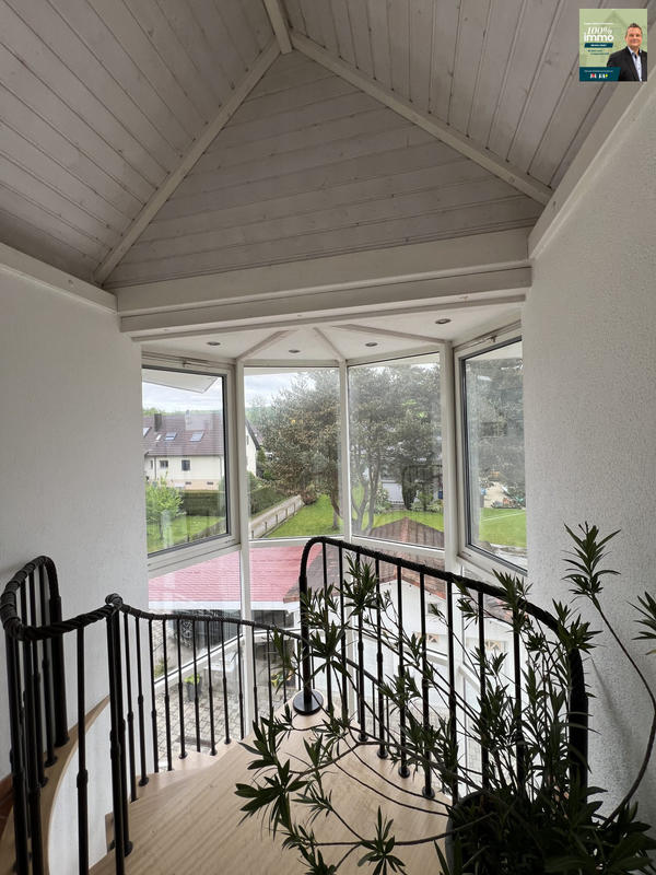 Maison - 349 m² - 12 pièces