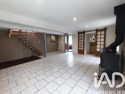 Maison - 104 m² - 4 pièces