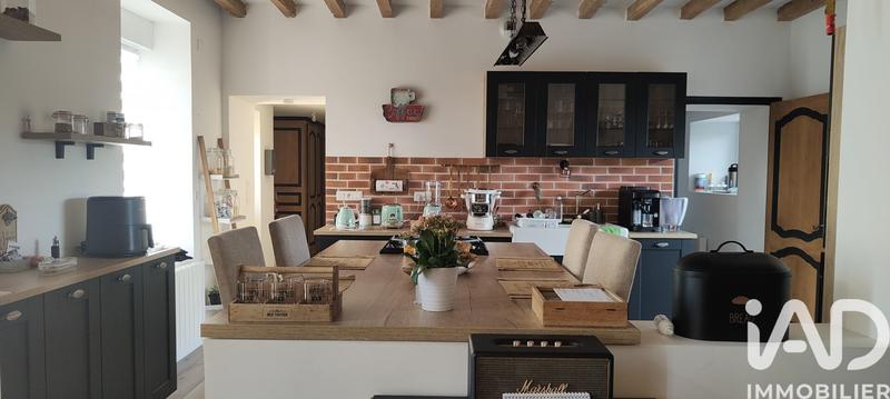 Maison - 186 m² - 8 pièces