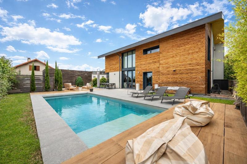 Villa - 222 m² - 5 pièces