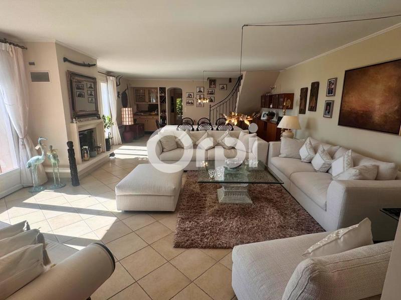 Villa - 167 m² - 5 pièces