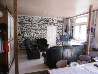 Maison - 260 m² - 10 pièces