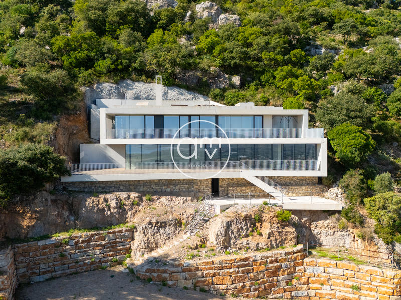 Maison - 170 m² - 6 pièces