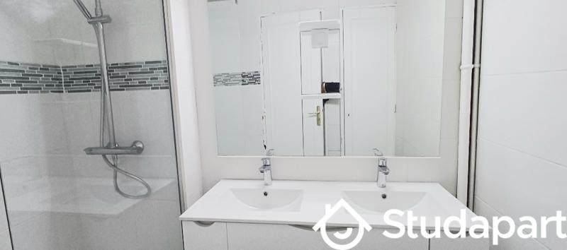 Chambre - 13 m² - 1 pièce