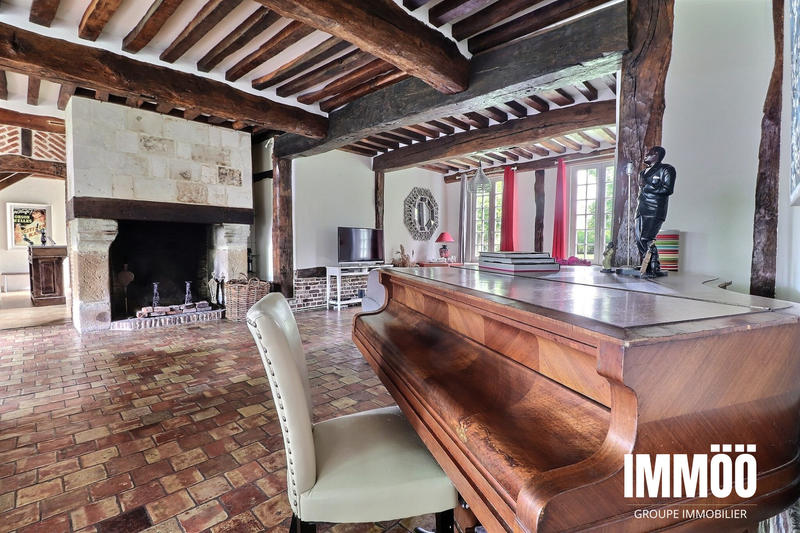 Maison - 268 m² - 12 pièces