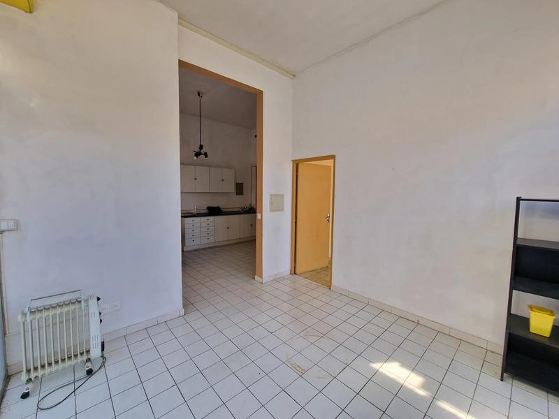 Local commercial - 110 m² - 5 pièces