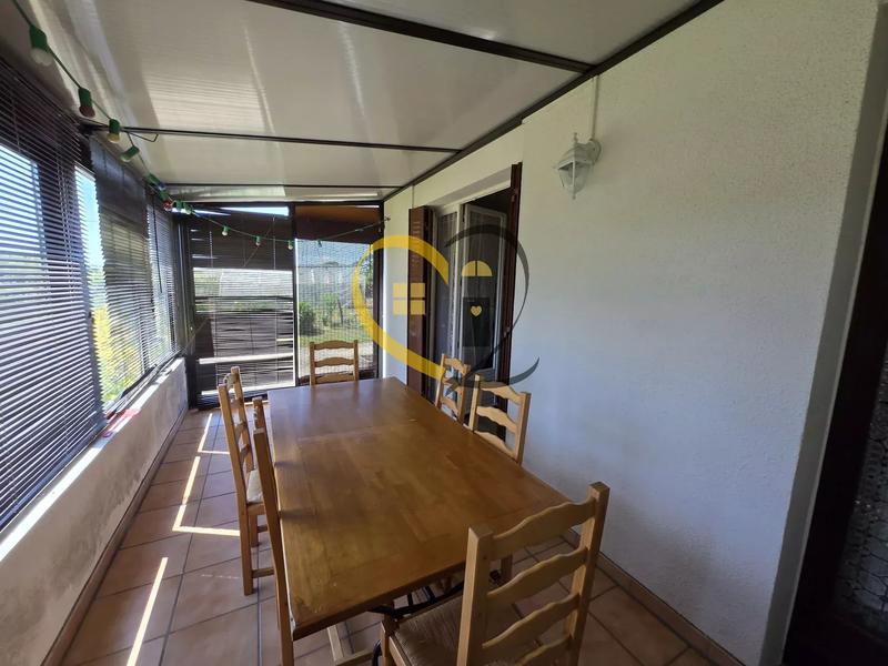 Maison - 98 m² - 4 pièces