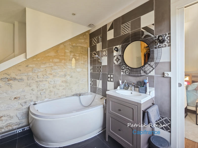 Maison - 105 m² - 6 pièces