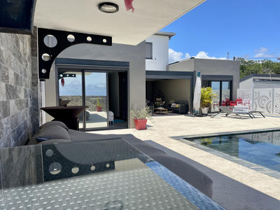 Maison - 180 m² - 7 pièces