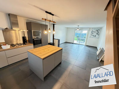 Maison - 105 m² - 6 pièces