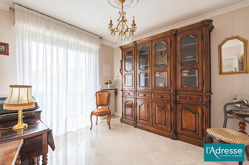 Appartement - 83 m² - 4 pièces