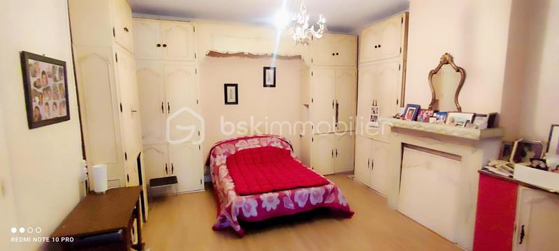 Demeure - 234 m² - 8 pièces